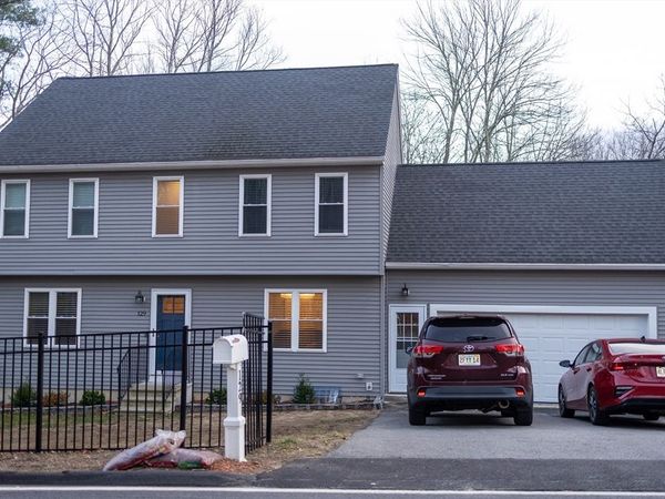 129 Quinapoxet Street, Holden, MA 01522