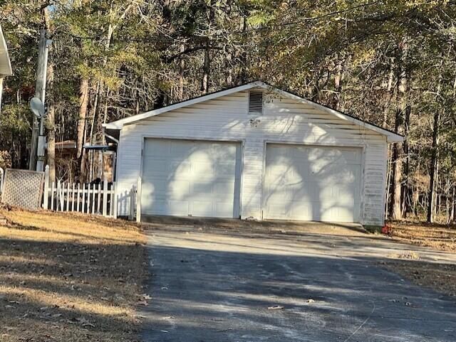 230 Oak Hollow Drive Photo 16