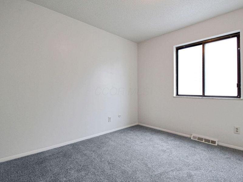 5936 Glennon Drive, Galloway, OH 43119 Photo 14