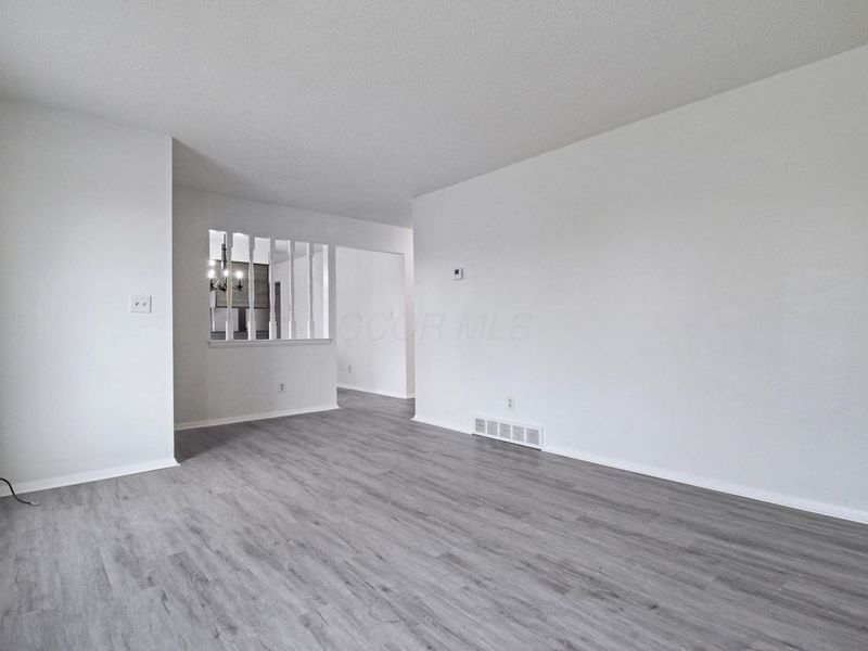 5936 Glennon Drive, Galloway, OH 43119 Photo 6