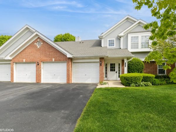 1412 W Crane Street, Unit 1, Arlington Heights, IL 60004