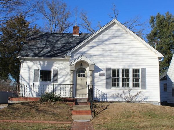 1126 Oakland Avenue, Mt Vernon, IL 62864