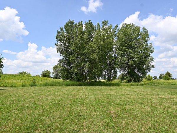 3900 W Nettle Creek Drive, Morris, IL 60450