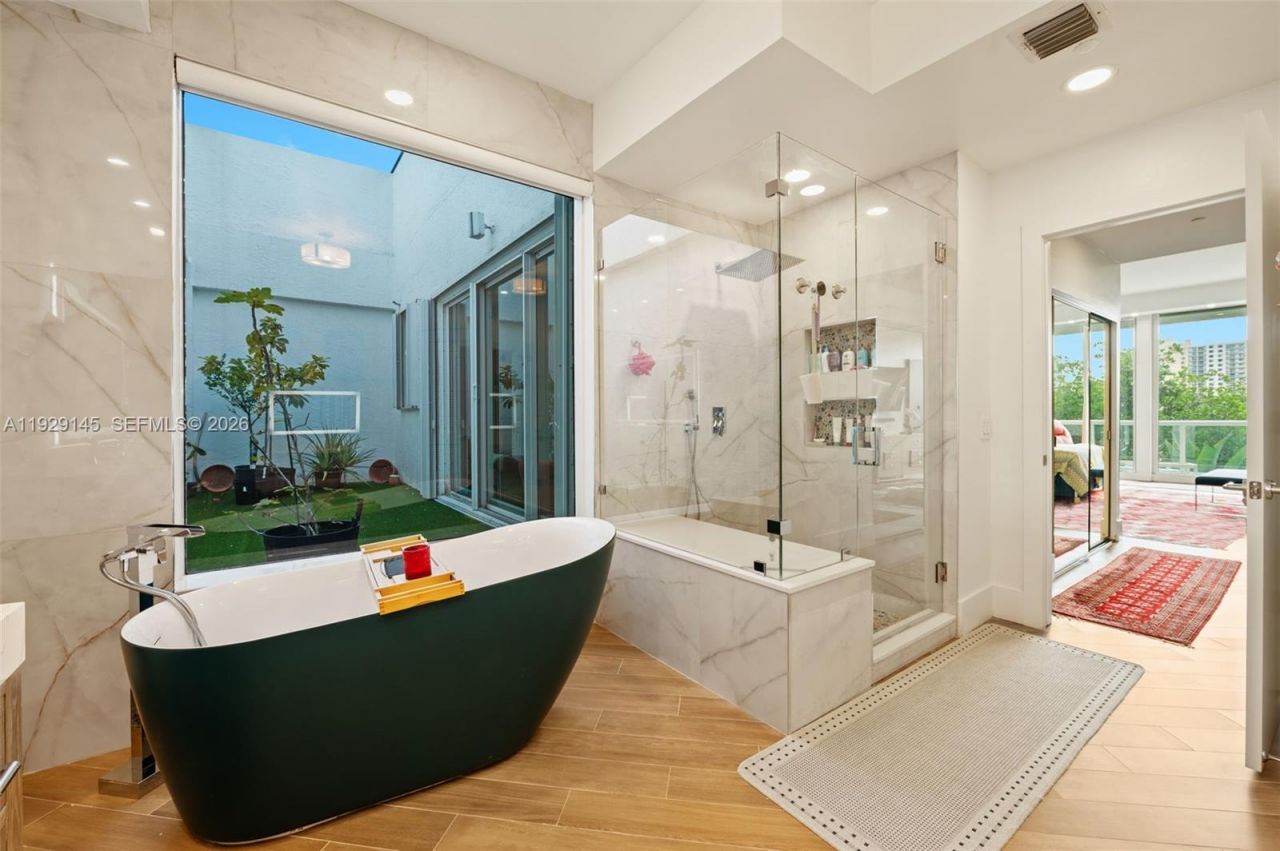 16400 Collins Ave, Unit TH-4, Sunny Isles Beach, FL 33160 Photo