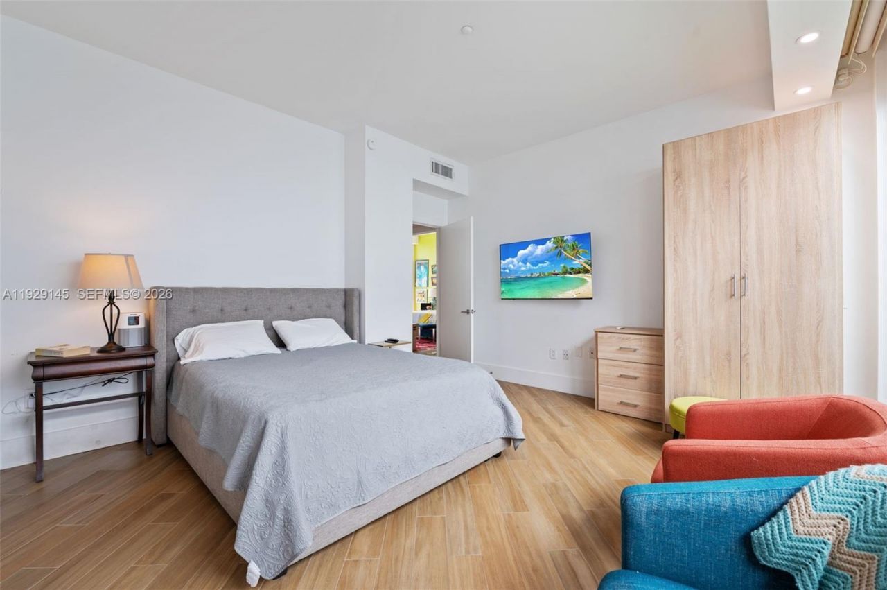 16400 Collins Ave, Unit TH-4, Sunny Isles Beach, FL 33160 Photo