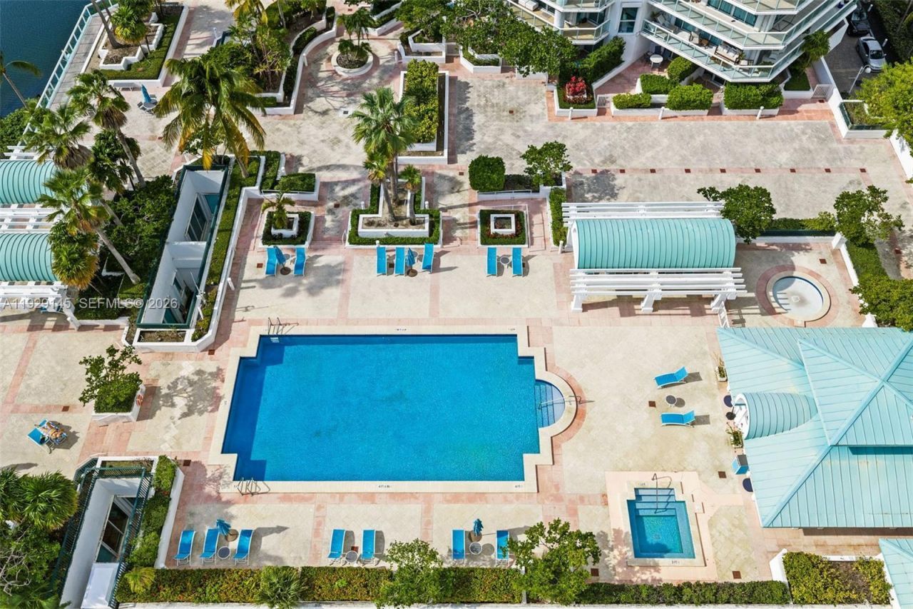 16400 Collins Ave, Unit TH-4, Sunny Isles Beach, FL 33160 Photo