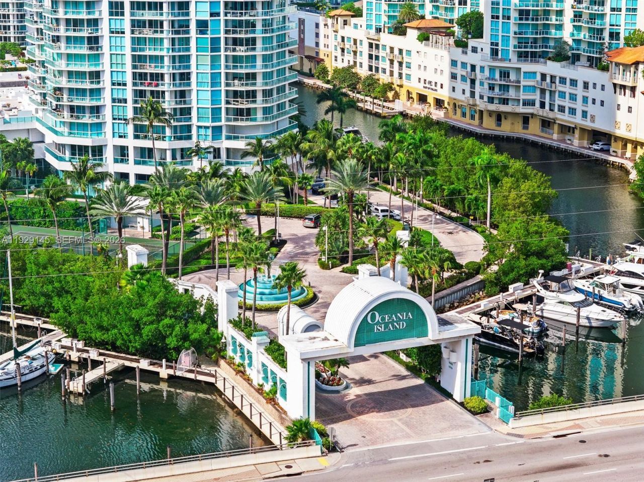 16400 Collins Ave, Unit TH-4, Sunny Isles Beach, FL 33160 Photo