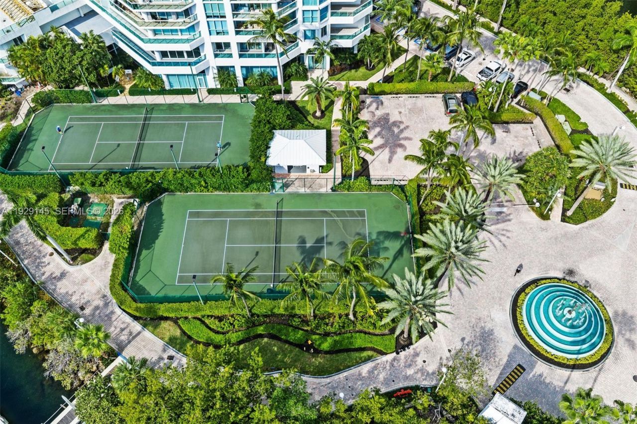 16400 Collins Ave, Unit TH-4, Sunny Isles Beach, FL 33160 Photo