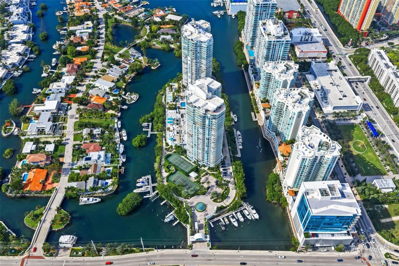 16400 Collins Ave, Unit TH-4, Sunny Isles Beach, FL 33160 Photo