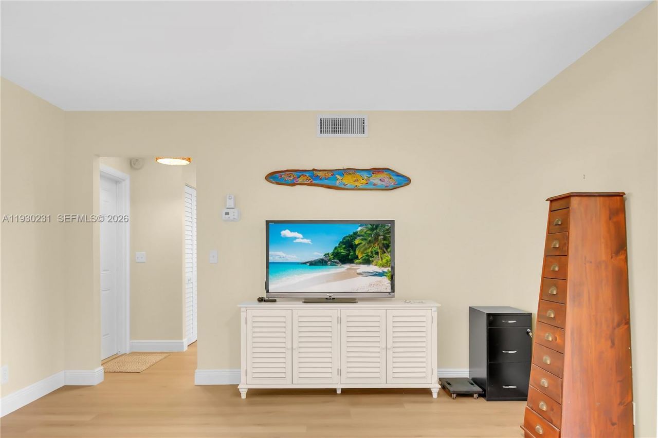 7 Colonial Club Drive, Unit 302, Boynton Beach, FL 33435 Photo