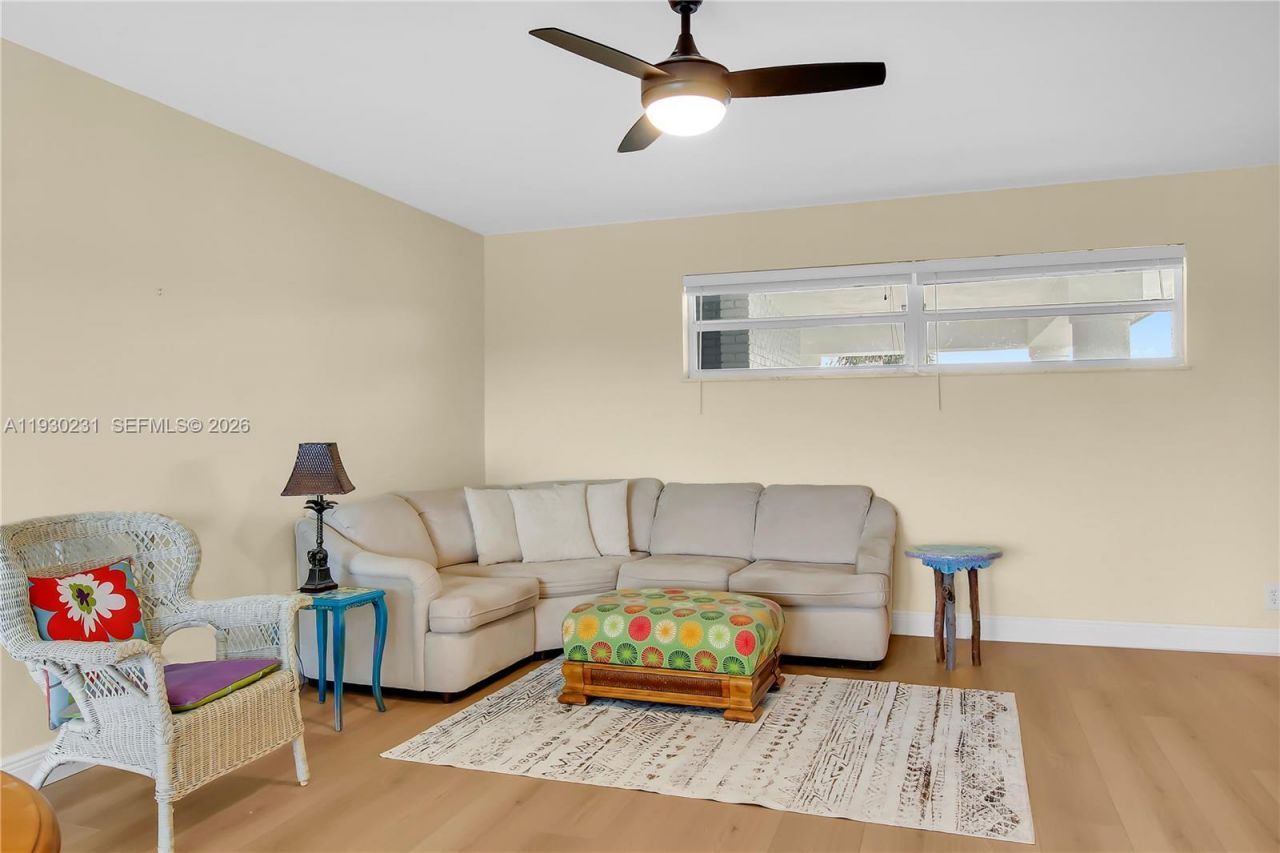 7 Colonial Club Drive, Unit 302, Boynton Beach, FL 33435 Photo