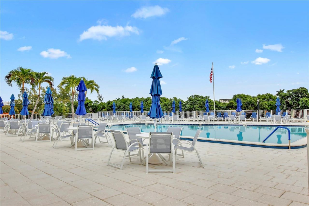 7 Colonial Club Drive, Unit 302, Boynton Beach, FL 33435 Photo