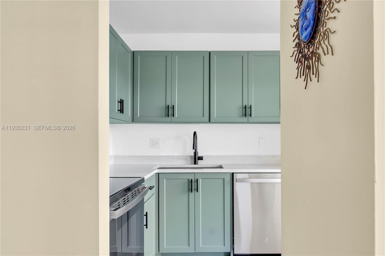 7 Colonial Club Drive, Unit 302, Boynton Beach, FL 33435 Photo