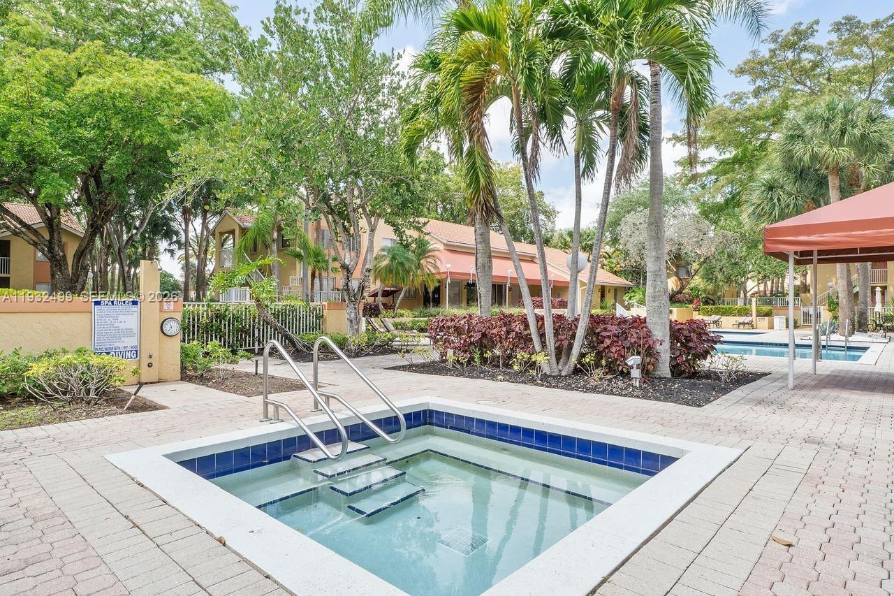 929 Coral Club Dr, Unit 929, Coral Springs, FL 33071 Photo