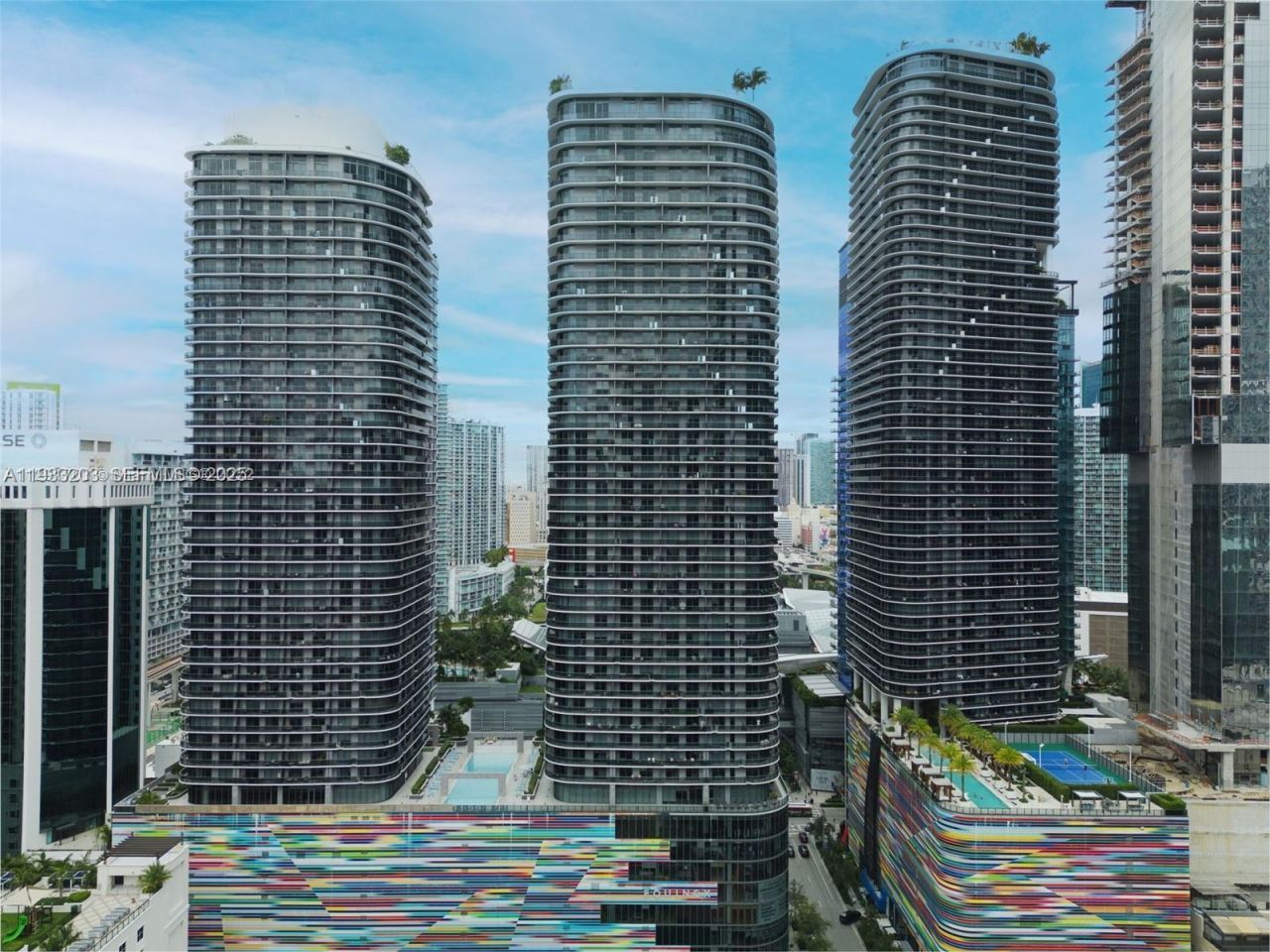 45 SW 9th St, Unit 1403, Miami, FL 33130 Photo