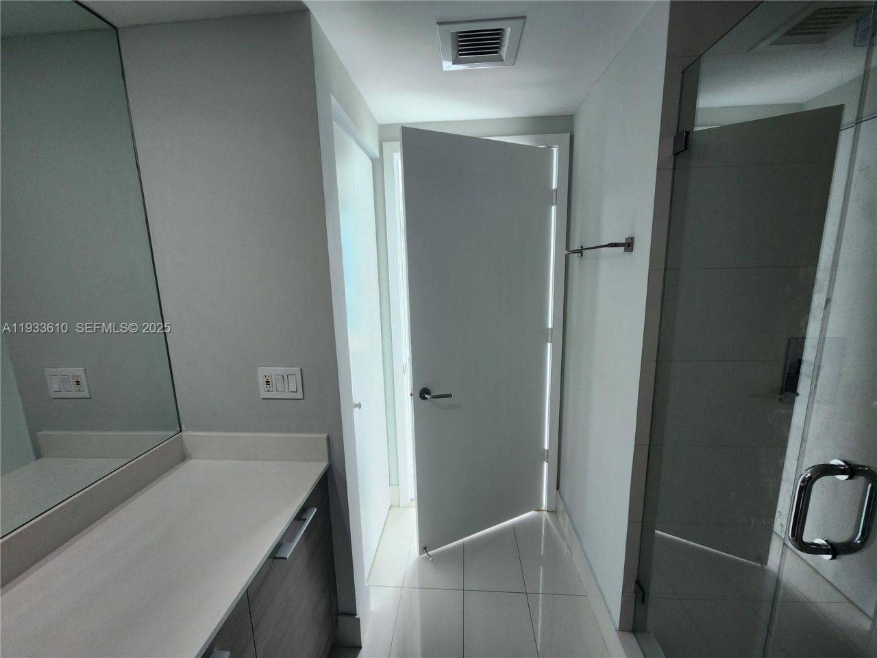 1300 S Miami Ave , Unit 3502, Miami, FL 33130 Photo