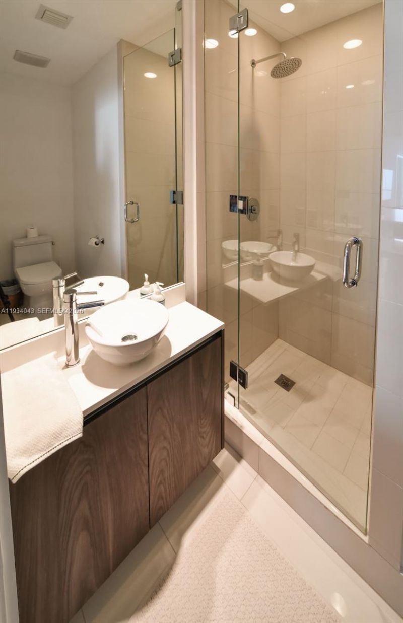 480 NE 31st St , Unit 3404, Miami, FL 33137 Photo