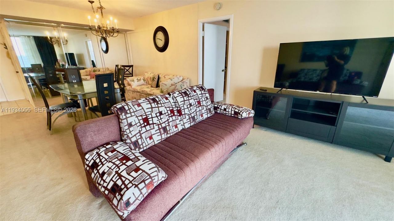 427 Golden Isles Dr, Unit 8A, Hallandale Beach, FL 33009 Photo