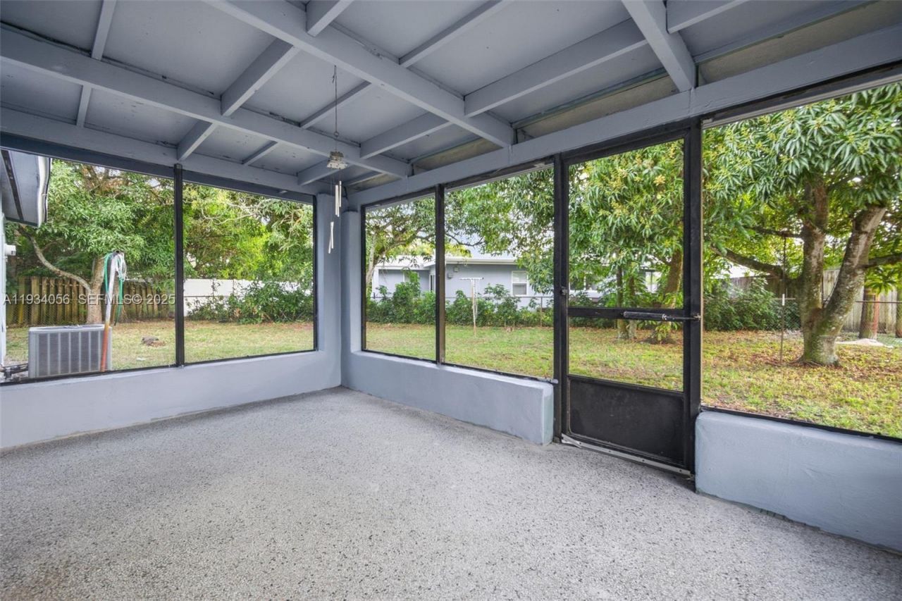 3548 SW 16th Ct, Fort Lauderdale, FL 33312 Photo