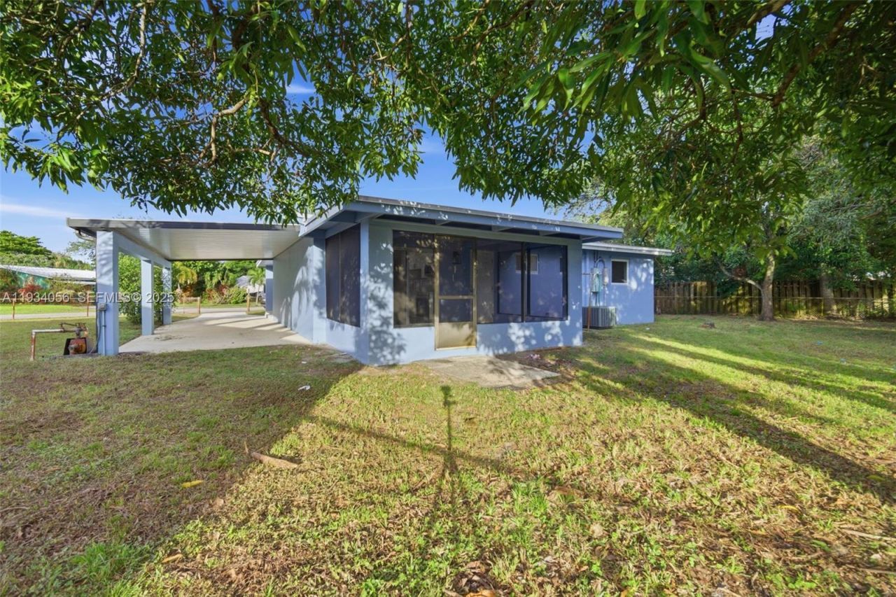 3548 SW 16th Ct, Fort Lauderdale, FL 33312 Photo