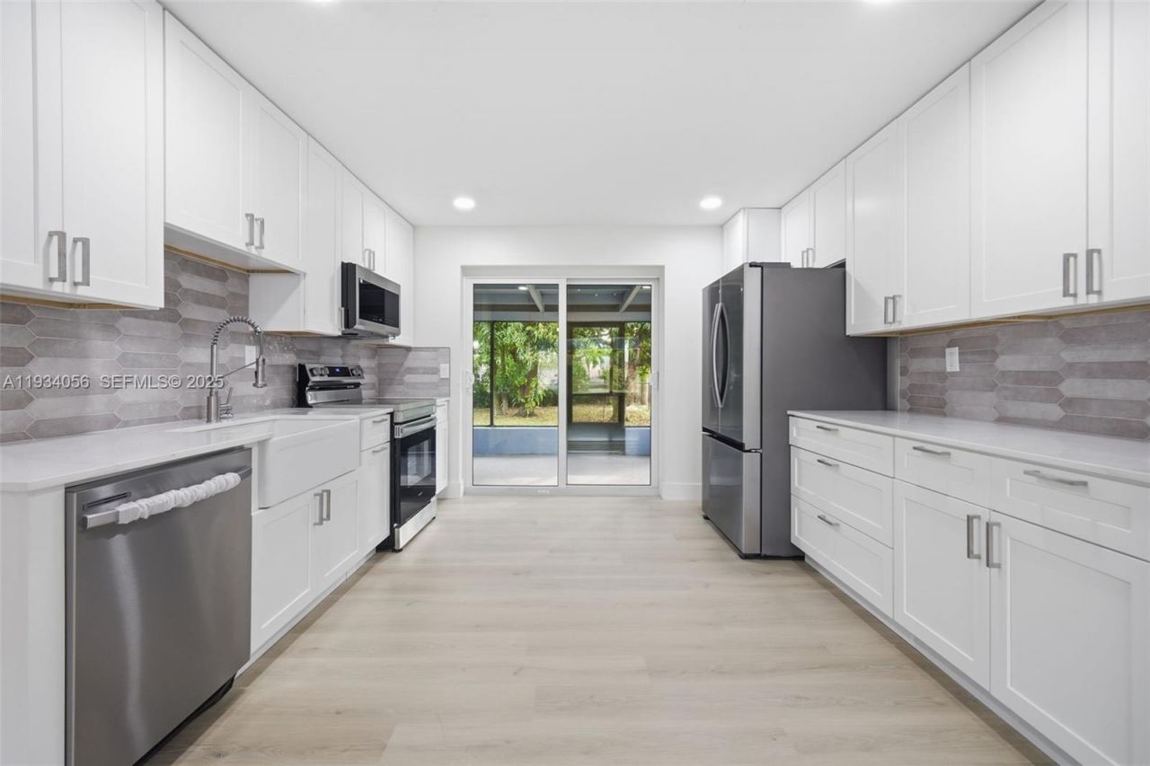 3548 SW 16th Ct, Fort Lauderdale, FL 33312 Photo