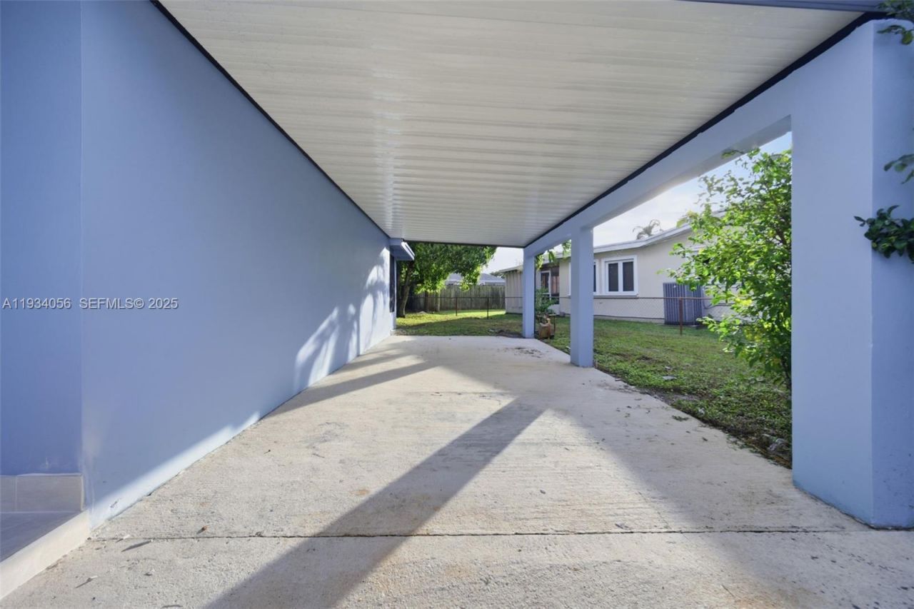 3548 SW 16th Ct, Fort Lauderdale, FL 33312 Photo