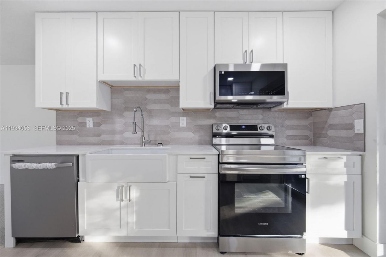 3548 SW 16th Ct, Fort Lauderdale, FL 33312 Photo