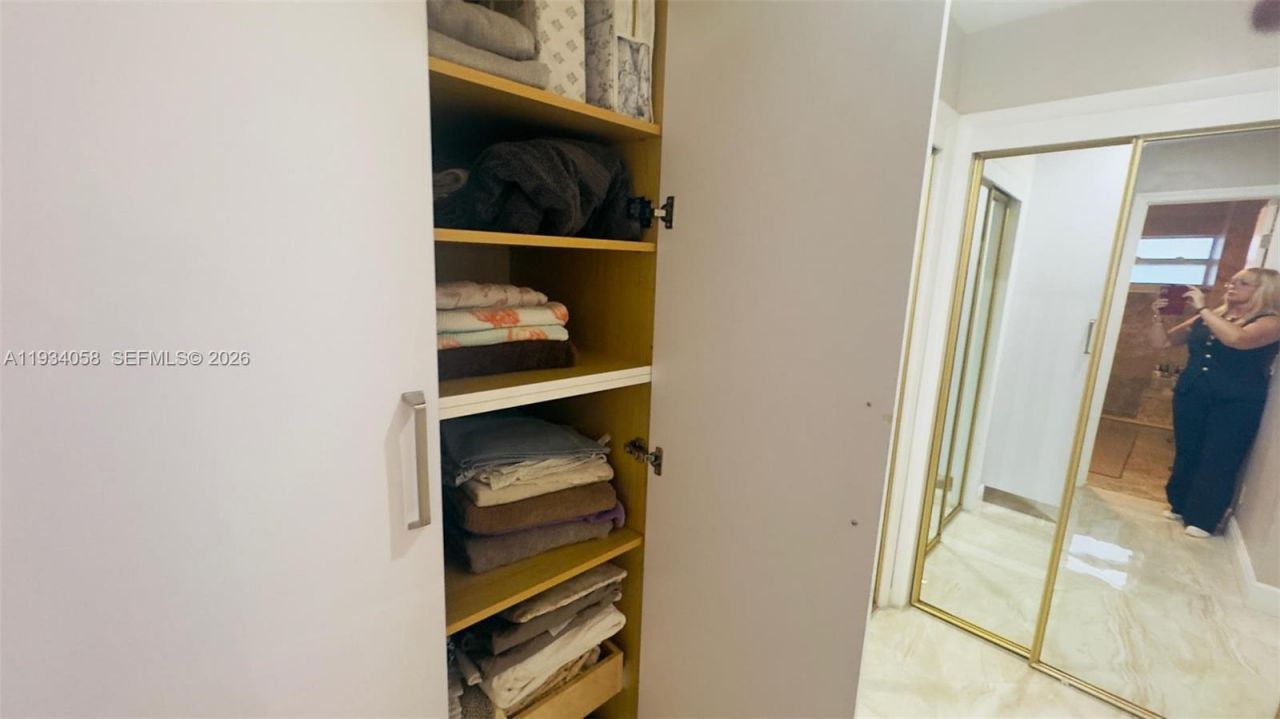 329 SE 3rd St, Unit 502S, Hallandale Beach, FL 33009 Photo