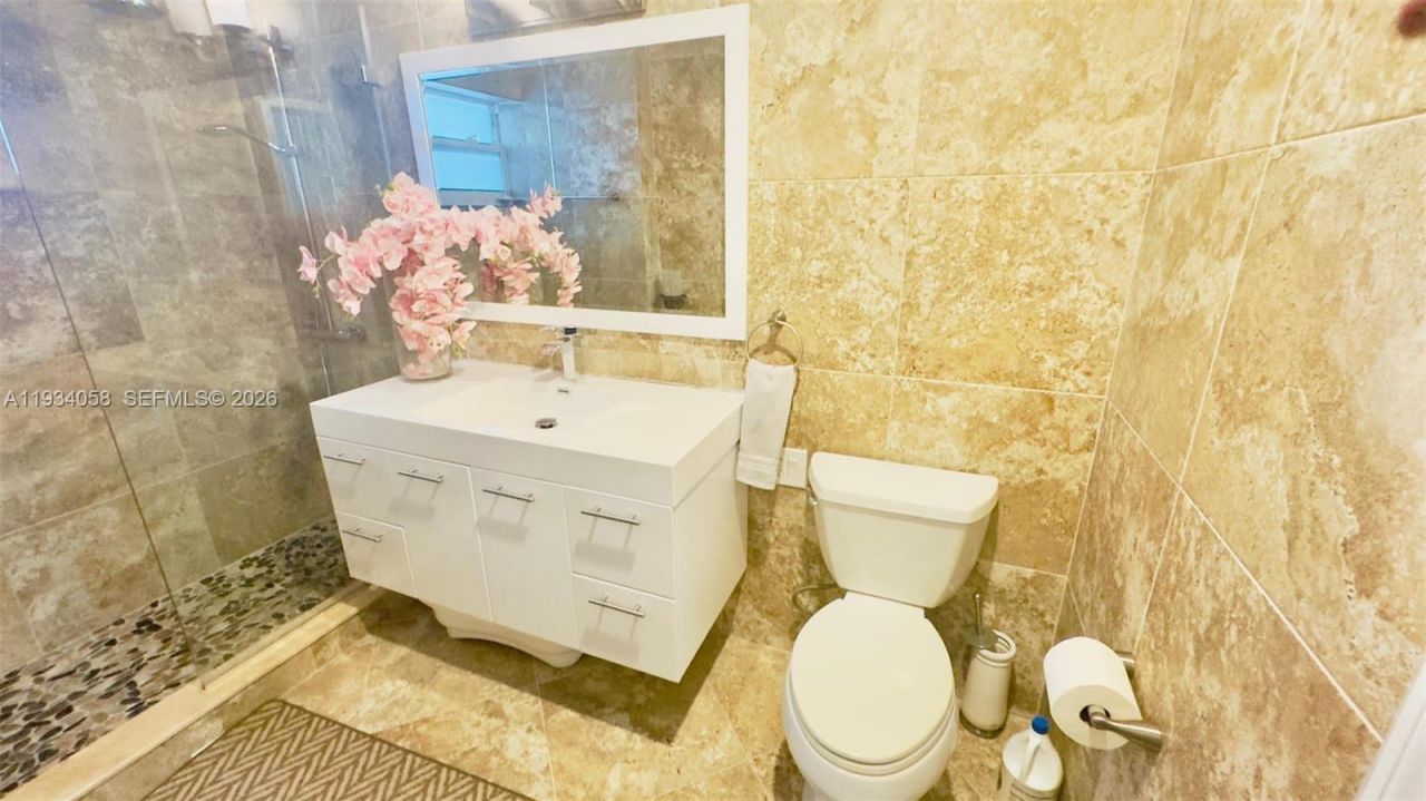 329 SE 3rd St, Unit 502S, Hallandale Beach, FL 33009 Photo