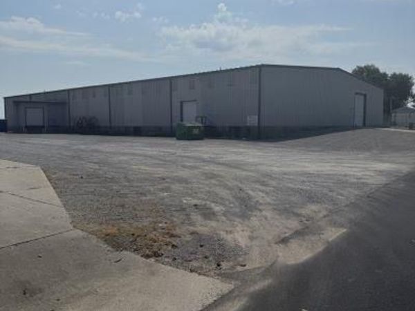 300 Matthews Lane, Sikeston, MO 63801