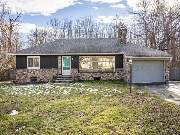 43 River Meadow Drive, Rochester, NY 14623