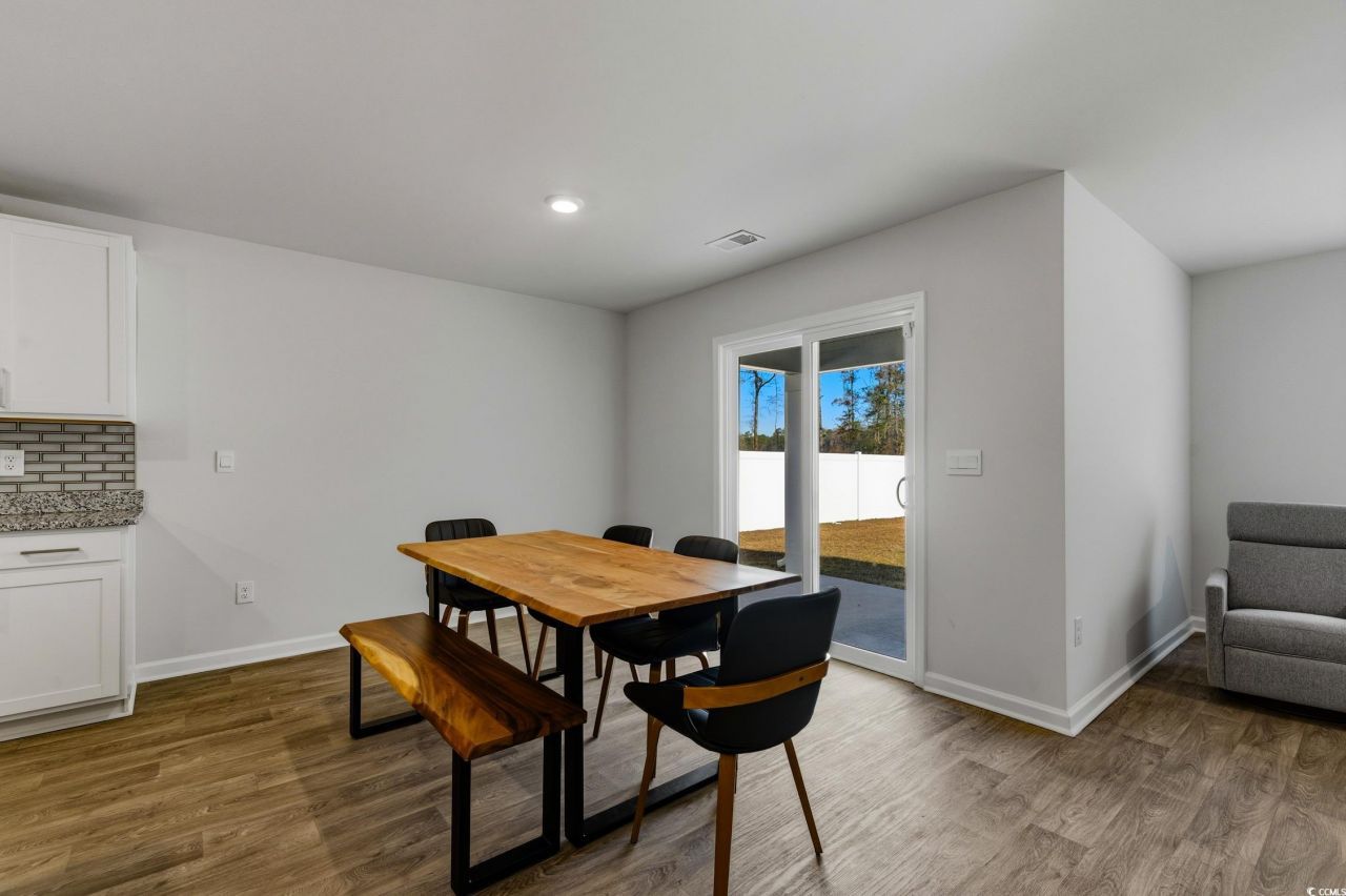 256 Country Grove Way Photo 5