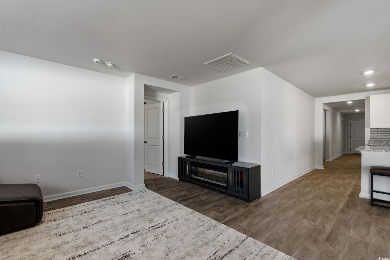 256 Country Grove Way Photo 7