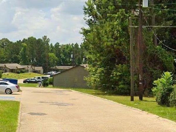 2533 Hwy 10 , Jackson, LA 70748