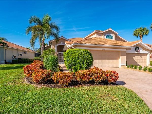 26466 Clarkston DR, BONITA SPRINGS, FL 34135