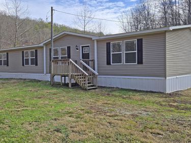 532 Brushy Fork Road, West Liberty, KY 41472