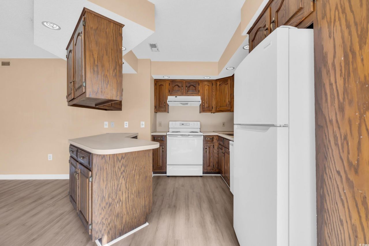 4207 Pinehurst Circle Photo 10