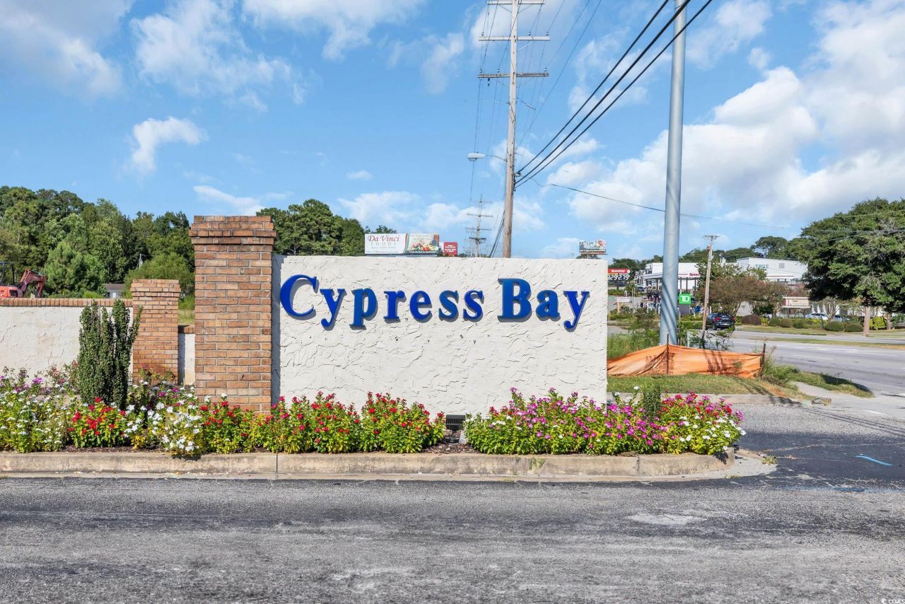 4207 Pinehurst Circle Photo 2