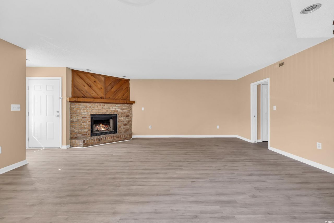 4207 Pinehurst Circle Photo 6