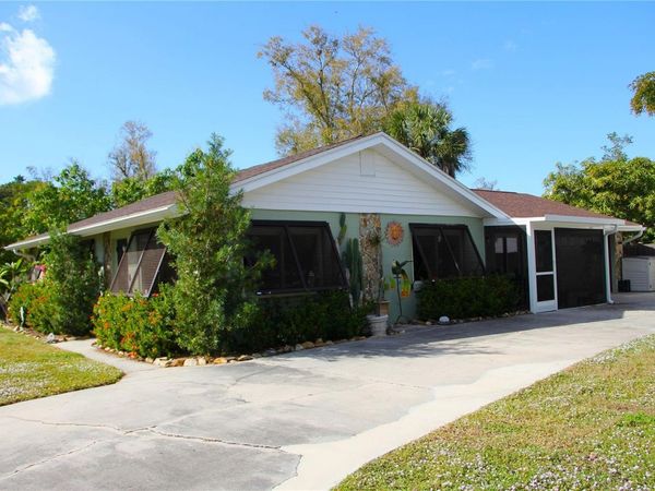 624 SHOWALTER AVENUE, PUNTA GORDA, FL 33950