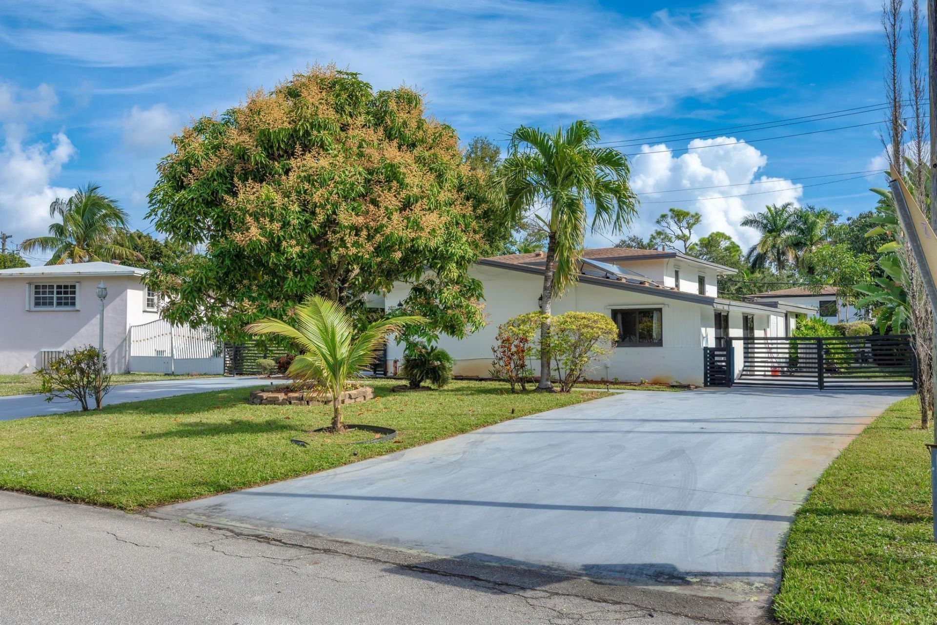 20335 NE 13th Court, Miami, FL 33179 Photo