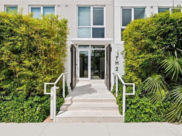 401 N Birch Road, Unit TH2, Fort Lauderdale, FL 33304