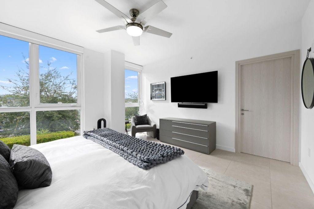 401 N Birch Road, Unit TH2, Fort Lauderdale, FL 33304 Photo