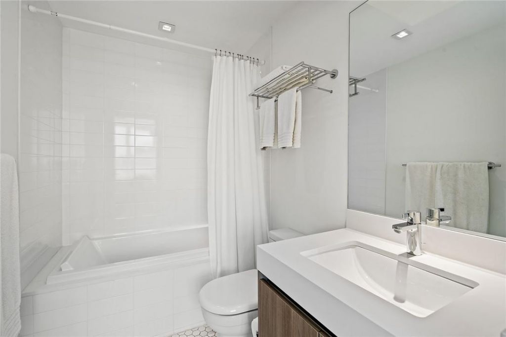 401 N Birch Road, Unit TH2, Fort Lauderdale, FL 33304 Photo