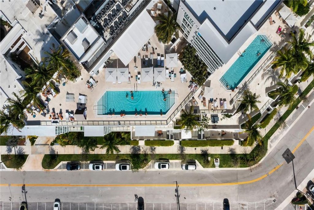 401 N Birch Road, Unit TH2, Fort Lauderdale, FL 33304 Photo