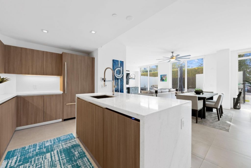 401 N Birch Road, Unit TH2, Fort Lauderdale, FL 33304 Photo