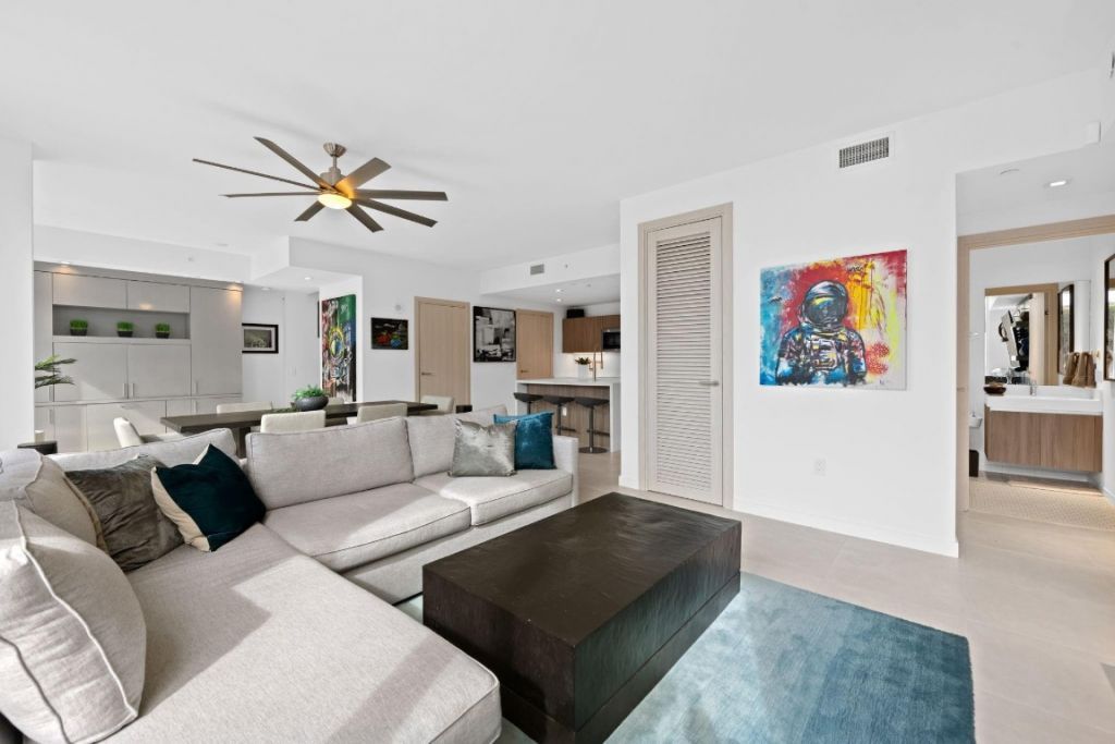 401 N Birch Road, Unit TH2, Fort Lauderdale, FL 33304 Photo