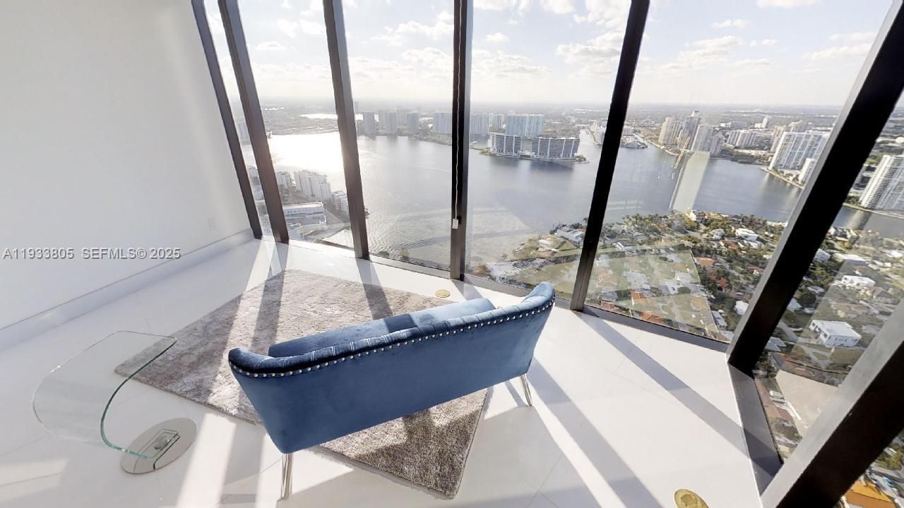 18555 Collins Ave , Unit 4604, Miami Beach, FL 33160 Photo