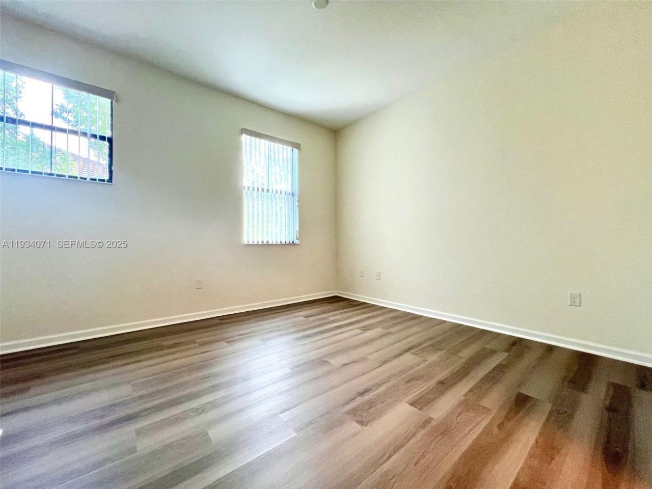 12585 NW 32nd Mnr, Sunrise, FL 33323 Photo