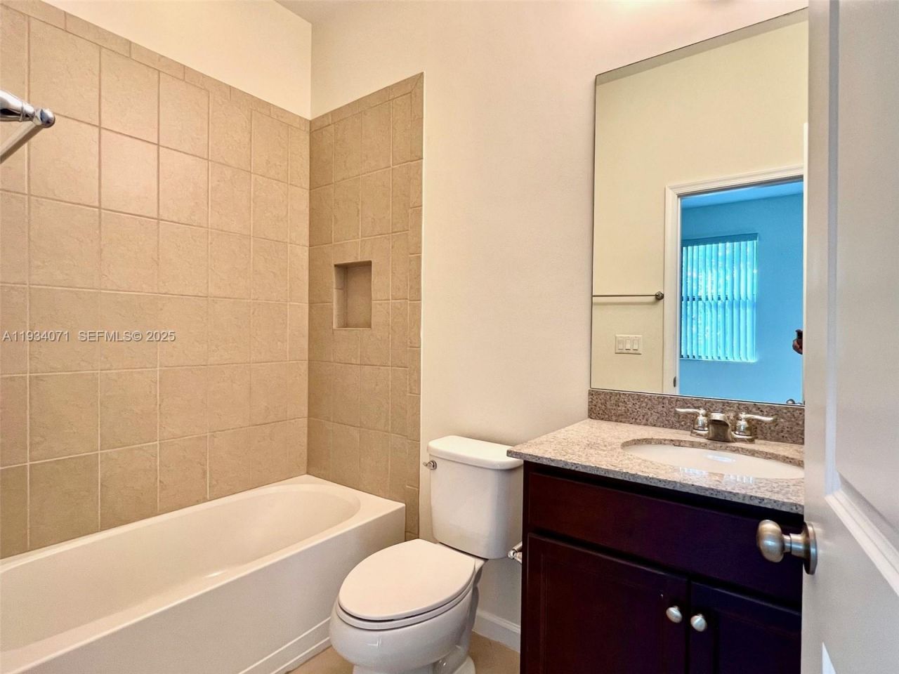 12585 NW 32nd Mnr, Sunrise, FL 33323 Photo